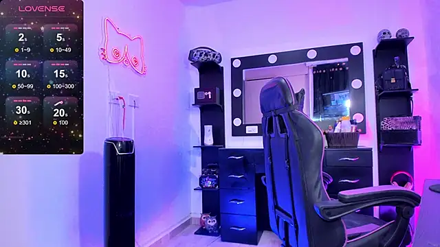 miss kitty online show from October 15, 11:27 pm