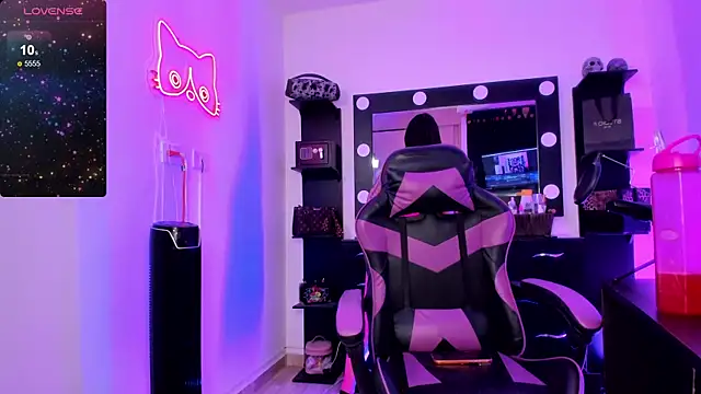 miss kitty online show from March 12, 11:22 pm