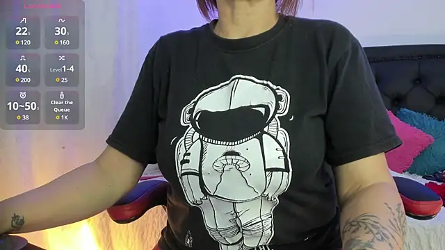 lonely shewolf online show from March 1, 6:43 pm