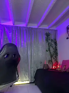 lonely shewolf online show from April 24, 4:53 pm