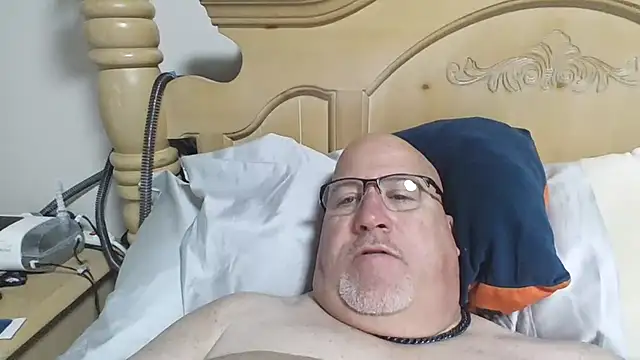 Bigbear0563 online show from March 3, 3:18 pm