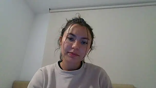 Snapshot of _andygirl chatting on June 11, 2:53 am andygirl online show from June 11, 2:53 am