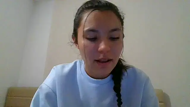 Snapshot of _andygirl chatting on June 12, 1:37 am andygirl online show from June 12, 1:37 am