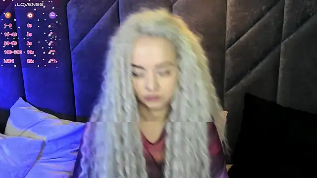 Snapshot of StephanieSweety chatting on March 19, 4:45 pm StephanieSweety online show from March 19, 4:45 pm