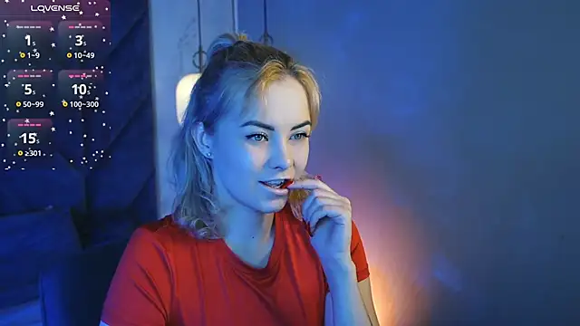 Snapshot of StephanieSweety chatting on January 15, 6:44 pm StephanieSweety online show from January 15, 6:44 pm