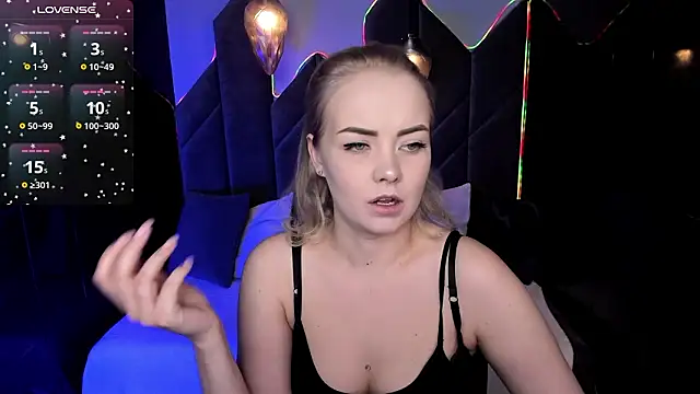 Snapshot of StephanieSweety chatting on February 10, 5:28 pm StephanieSweety online show from February 10, 5:28 pm