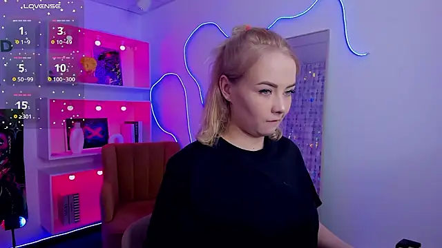 Snapshot of StephanieSweety chatting on February 16, 5:42 pm StephanieSweety online show from February 16, 5:42 pm