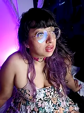 Snapshot of Piafisher1 chatting on February 17, 4:48 pm Piafisher1 online show from February 17, 4:48 pm