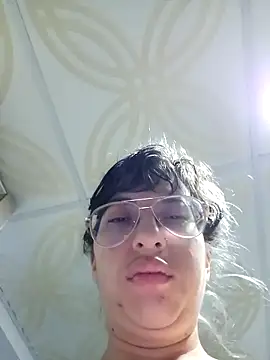 Snapshot of Piafisher1 chatting on March 18, 10:25 am Piafisher1 online show from March 18, 10:25 am