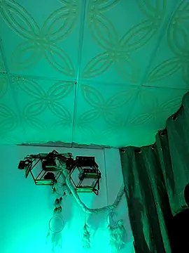 Snapshot of Piafisher1 chatting on October 11, 11:14 pm Piafisher1 online show from October 11, 11:14 pm