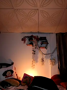 Snapshot of Piafisher1 chatting on October 16, 1:17 am Piafisher1 online show from October 16, 1:17 am