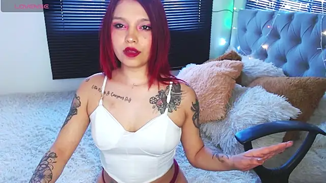 Snapshot of kmila-carson chatting on December 16, 10:13 pm kmila-carson online show from December 16, 10:13 pm