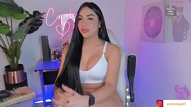 Snapshot of Korina_Saenz01 chatting on November 8, 11:47 pm Korina Saenz01 online show from November 8, 11:47 pm