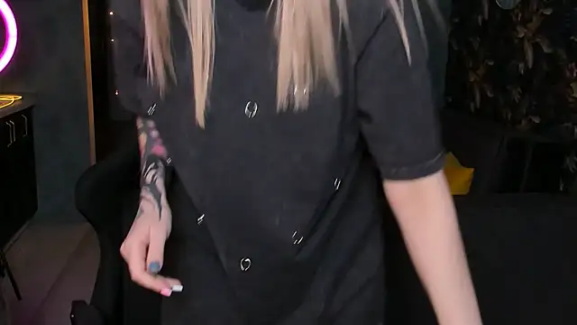 Blckmirrorr online show from November 2, 1:46 pm