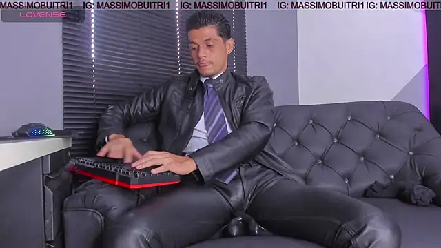 Snapshot of massimo_g chatting on May 6, 1:16 pm massimo g online show from May 6, 1:16 pm