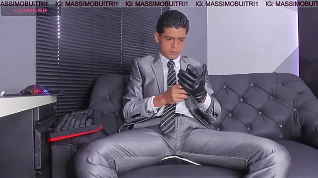Snapshot of massimo_g chatting on May 9, 12:32 pm massimo g online show from May 9, 12:32 pm