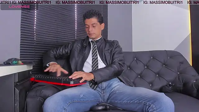 Snapshot of massimo_g chatting on May 13, 12:35 pm massimo g online show from May 13, 12:35 pm