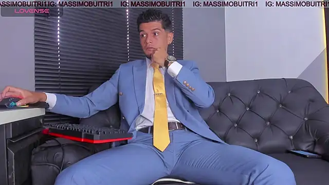 Snapshot of massimo_g chatting on June 1, 12:29 pm massimo g online show from June 1, 12:29 pm