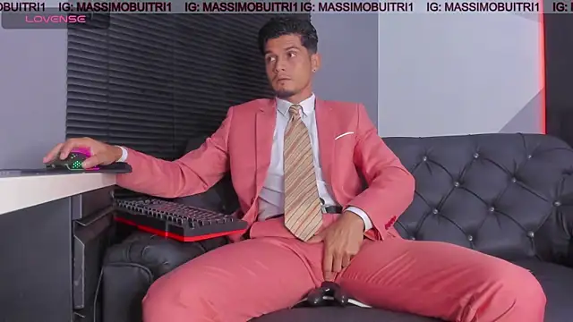 Snapshot of massimo_g chatting on June 7, 12:04 am massimo g online show from June 7, 12:04 am