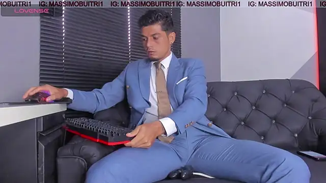 Snapshot of massimo_g chatting on June 8, 12:16 pm massimo g online show from June 8, 12:16 pm