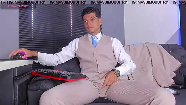 Snapshot of massimo_g chatting on June 17, 1:12 pm massimo g online show from June 17, 1:12 pm