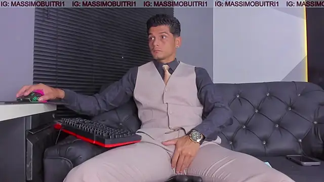 Snapshot of massimo_g chatting on June 18, 1:17 am massimo g online show from June 18, 1:17 am