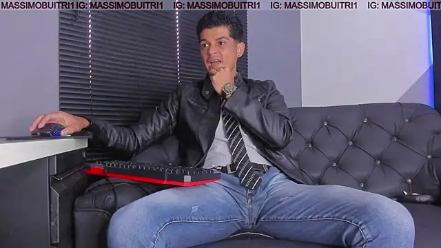 Snapshot of massimo_g chatting on June 24, 12:26 pm massimo g online show from June 24, 12:26 pm
