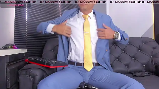 Snapshot of massimo_g chatting on July 3, 12:44 pm massimo g online show from July 3, 12:44 pm