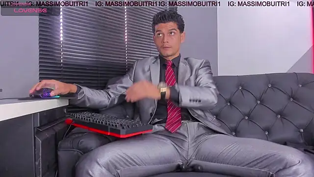 Snapshot of massimo_g chatting on July 4, 1:28 pm massimo g online show from July 4, 1:28 pm