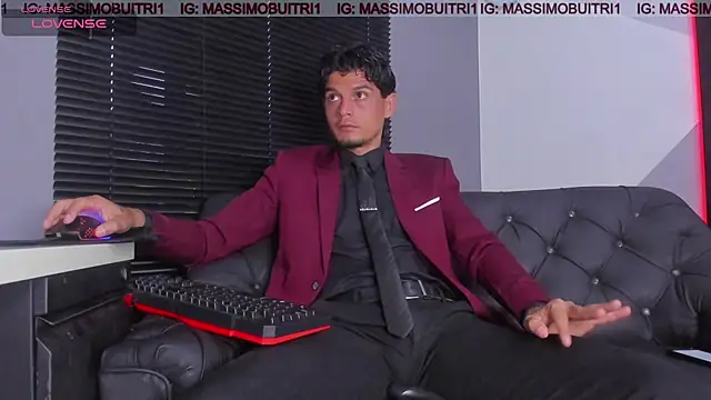 Snapshot of massimo_g chatting on July 20, 11:18 pm massimo g online show from July 20, 11:18 pm
