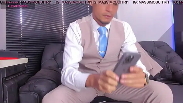 Snapshot of massimo_g chatting on July 22, 12:52 pm massimo g online show from July 22, 12:52 pm