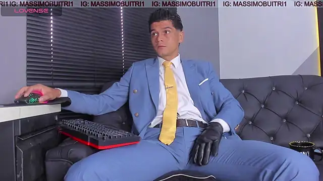 Snapshot of massimo_g chatting on July 24, 12:25 pm massimo g online show from July 24, 12:25 pm