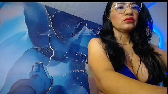Snapshot of luzcastillo07 chatting on May 9, 6:29 am luzcastillo07 online show from May 9, 6:29 am