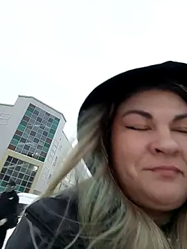 Snapshot of ZenaPallmer chatting on February 16, 5:37 am ZenaPallmer online show from February 16, 5:37 am