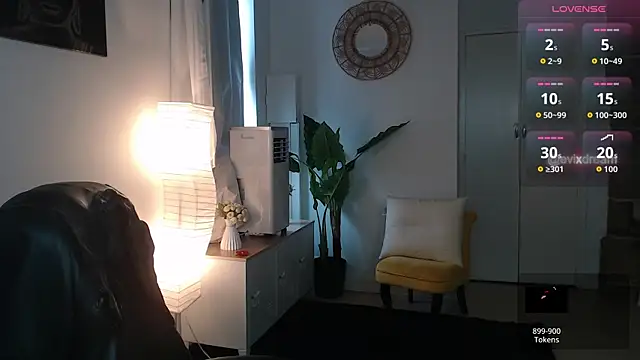 Snapshot of Crystal-dreamt chatting on July 20, 2:08 pm Crystal-dreamt online show from July 20, 2:08 pm