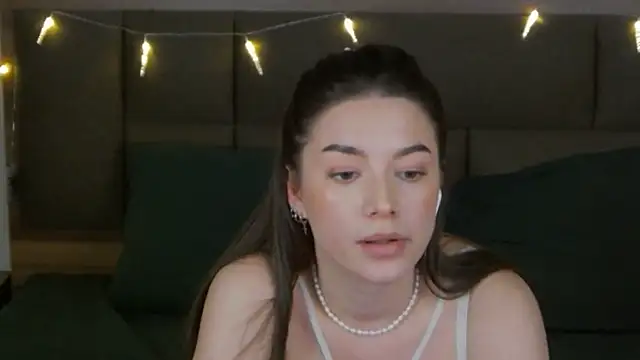 sinthiaroze online show from February 27, 6:31 pm