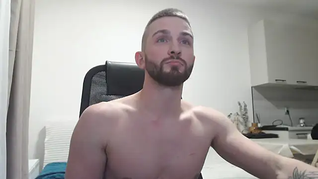 Snapshot of Marselle_Laker chatting on February 8, 3:48 pm Marselle Laker online show from February 8, 3:48 pm