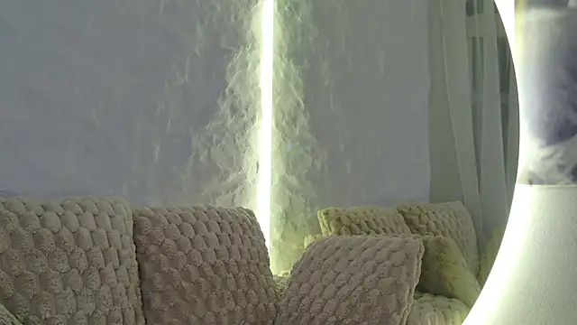 moniqque online show from July 20, 4:38 am