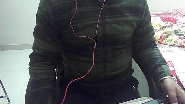 Snapshot of rentarob chatting on February 6, 1:21 pm rentarob online show from February 6, 1:21 pm