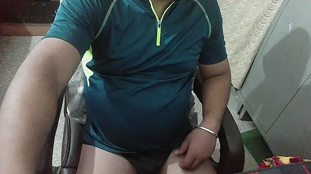 Snapshot of rentarob chatting on October 21, 10:21 pm rentarob online show from October 21, 10:21 pm