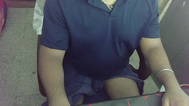 Snapshot of rentarob chatting on October 24, 12:56 pm rentarob online show from October 24, 12:56 pm