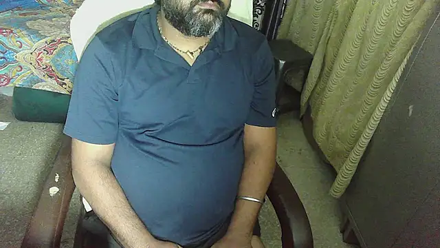 Snapshot of rentarob chatting on November 8, 8:07 pm rentarob online show from November 8, 8:07 pm