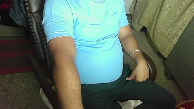 Snapshot of rentarob chatting on November 27, 5:04 pm rentarob online show from November 27, 5:04 pm