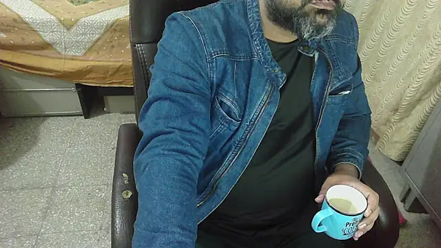 Snapshot of rentarob chatting on November 30, 4:44 pm rentarob online show from November 30, 4:44 pm