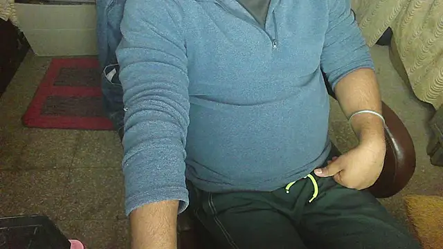 Snapshot of rentarob chatting on December 2, 9:14 am rentarob online show from December 2, 9:14 am