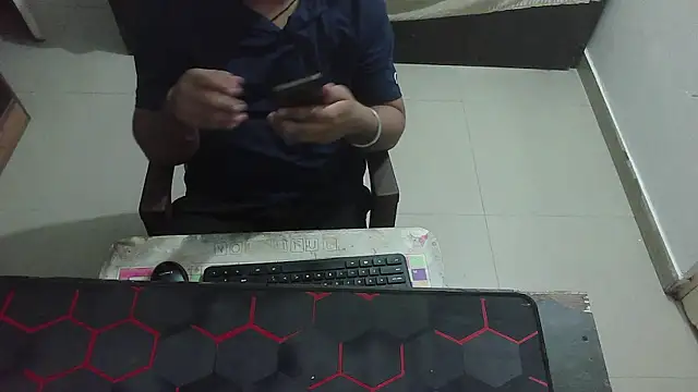 Snapshot of rentarob chatting on May 2, 2:22 pm rentarob online show from May 2, 2:22 pm