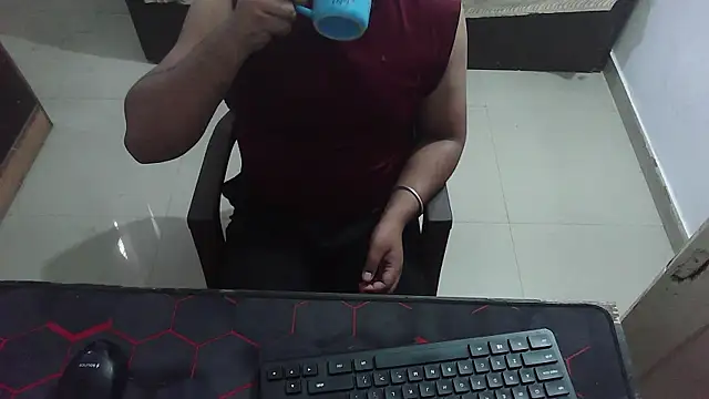 Snapshot of rentarob chatting on May 14, 4:41 am rentarob online show from May 14, 4:41 am