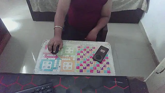 Snapshot of rentarob chatting on May 22, 7:04 am rentarob online show from May 22, 7:04 am