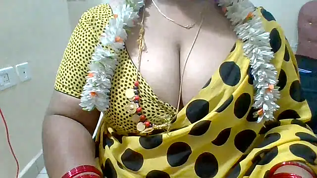 Snapshot of archanatelugu9 chatting on September 29, 7:19 pm archanatelugu9 online show from September 29, 7:19 pm