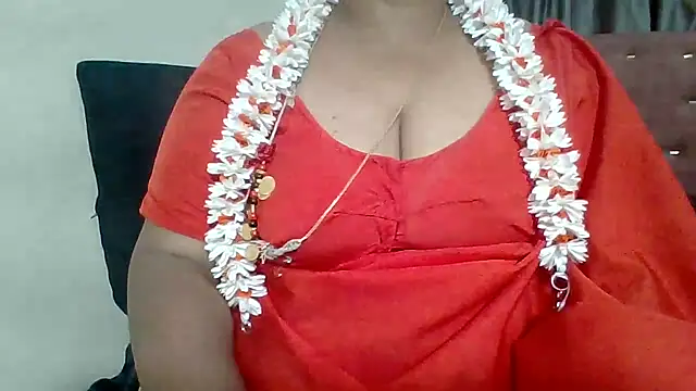 Snapshot of archanatelugu9 chatting on February 14, 4:15 pm archanatelugu9 online show from February 14, 4:15 pm